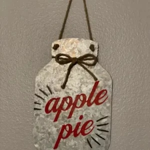 Apple of my Pie Tin Wall-hanging