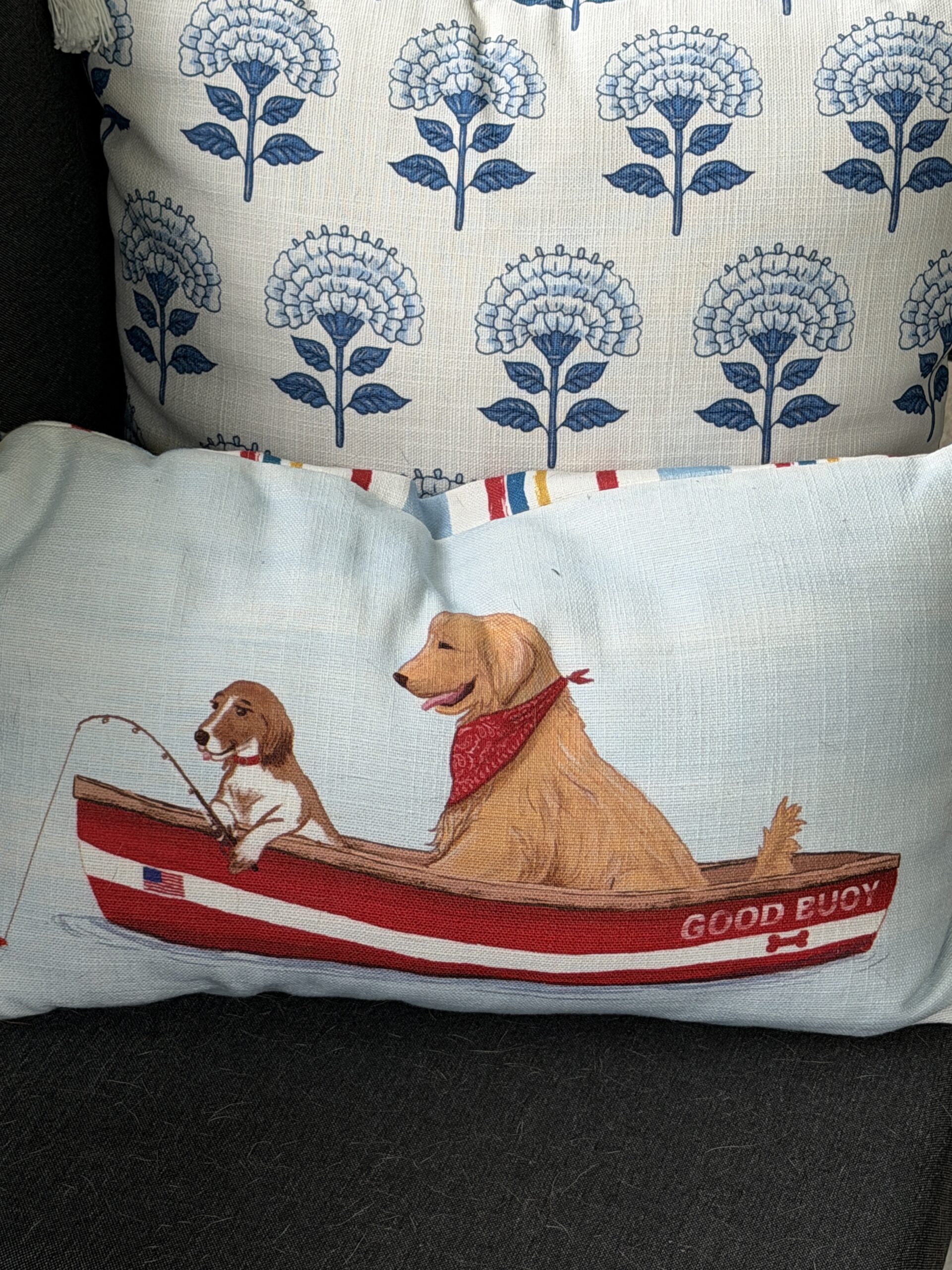 You are currently viewing Awesomism: Fabrics, Flowers and Decor